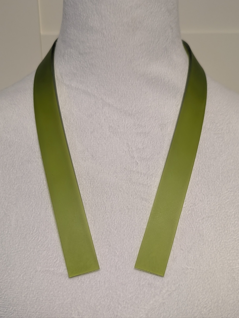 Thessaloniki Boutique Artsy Acrylic Tie Necklace Chartreuse